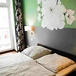 Hostel Sunflower *