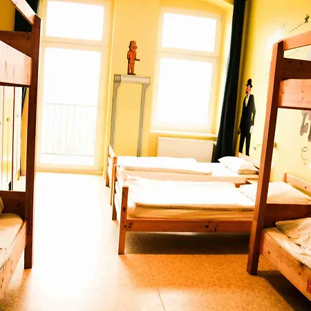 Sunflower Hostel *